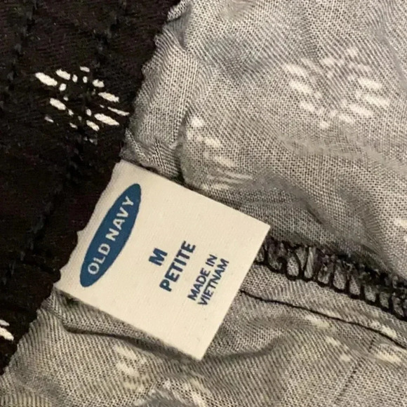 Old Navy pants - Picture 5 of 6